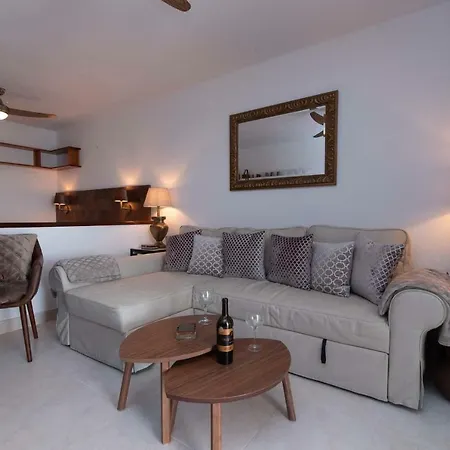 Parque Santiago Iii 207 - Studio شقة